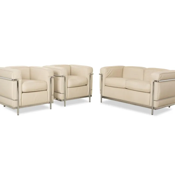 Pamono LC 2 2-Seater Sofa and Lounge Chairs in Cream Leather by Le Corbusier for Cassina, Set of 3 Outlet