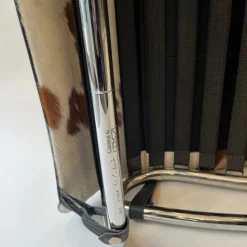 Pamono LC4 Adjustable Chaise Longue in Cowhide by Le Corbusier, Perriand and Jeanneret for Cassina, 1980s Outlet