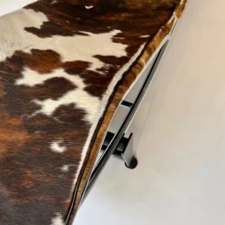 Pamono LC4 Adjustable Chaise Longue in Cowhide by Le Corbusier, Perriand and Jeanneret for Cassina, 1980s Outlet