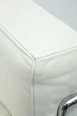 Pamono LC2 Armchair by Le Corbusier, Pierre Jeanneret and Charlotte Perriand for Cassina Discount