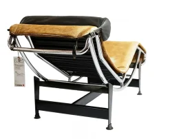 Pamono Lc4 Chaise Longue by Le Corbusier for Cassina, 1970s Outlet