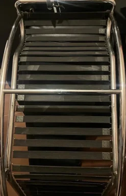 Pamono LC4 Chaise Lounge in Black Leather by Le Corbusier for Cassina, 1988 Clearance