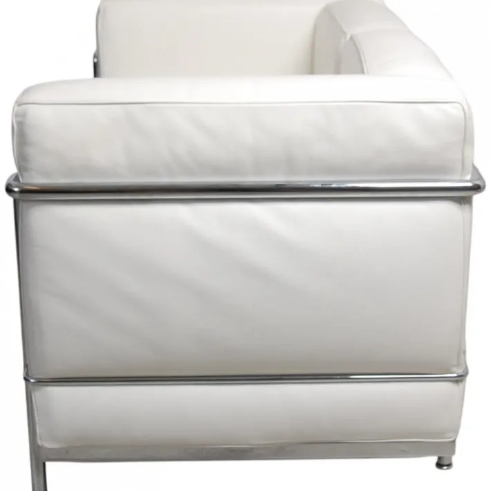 Pamono LC2 2-Seater Sofa in White Leather by Le Corbusier Outlet