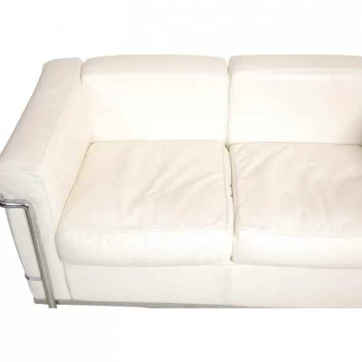 Pamono LC2 2-Seater Sofa in White Leather by Le Corbusier Online