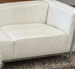 Pamono LC2 Two-Seater Sofa and Chair in White Leather by Le Corbusier & Pierre Jeanneret for Cassina, 1970s, Set of 2 Discount