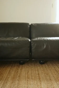 Pamono Leather Flandra Modular Sofa by Vico Magistretti for Cassina, Italy, 1970s, Set of 4 Sale