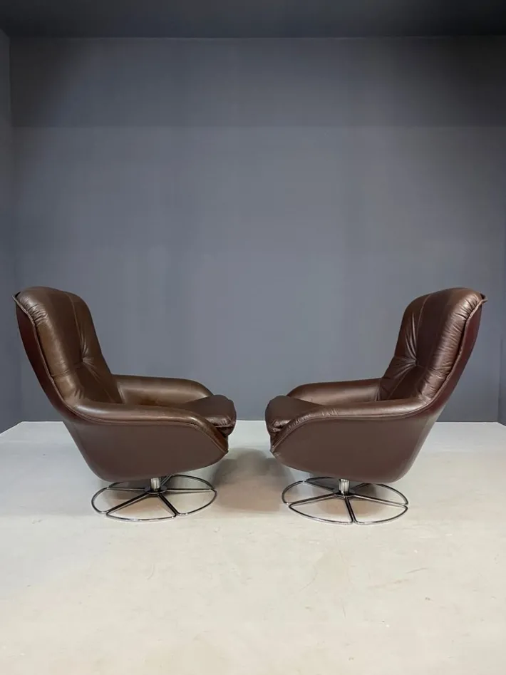 Pamono Leather Swivel Armchairs from PEEM, Finland, 1970s, Set of 2 Clearance