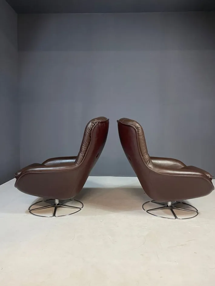 Pamono Leather Swivel Armchairs from PEEM, Finland, 1970s, Set of 2 Clearance