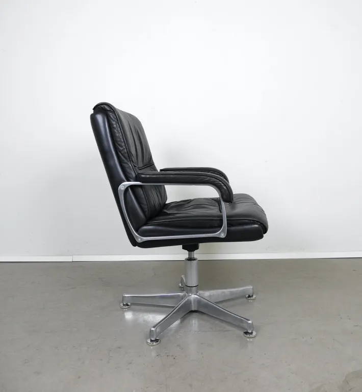 Pamono Leather Swivel Chair with Armrests from Draebert, Germany, 1970s Clearance