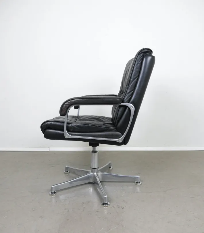 Pamono Leather Swivel Chair with Armrests from Draebert, Germany, 1970s Clearance