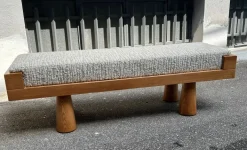 Pamono Light Wood Bench with Conical Legs and Grey Bouclé Fabric Sides, 2000s Outlet