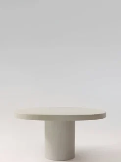 Pamono Lorā Mortex Table from PLATŌ Online