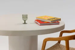 Pamono Lorā Mortex Table from PLATŌ Online