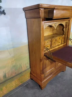 Pamono Louis Philippe Cherrywood Secretary New