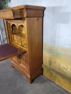 Pamono Louis Philippe Cherrywood Secretary New