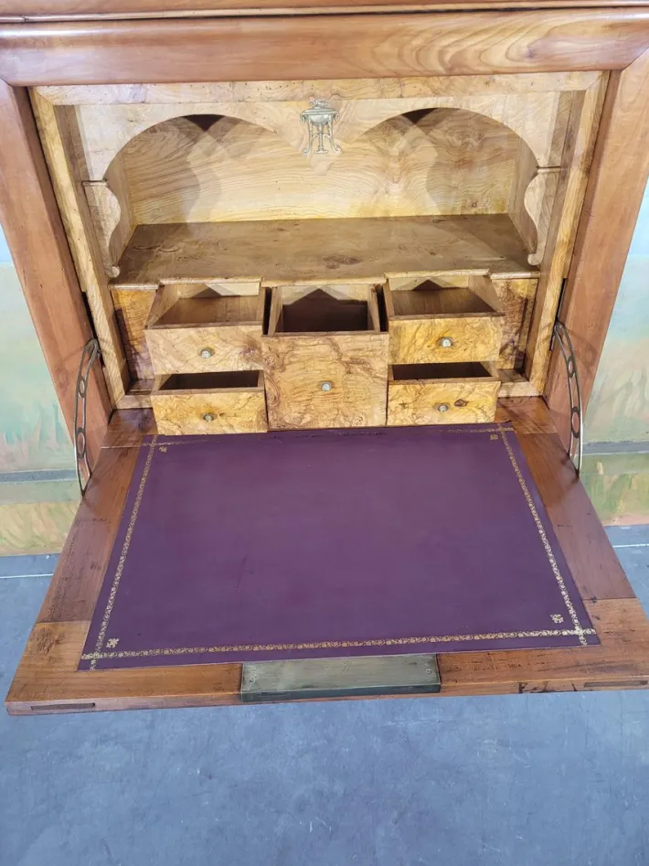 Pamono Louis Philippe Cherrywood Secretary New