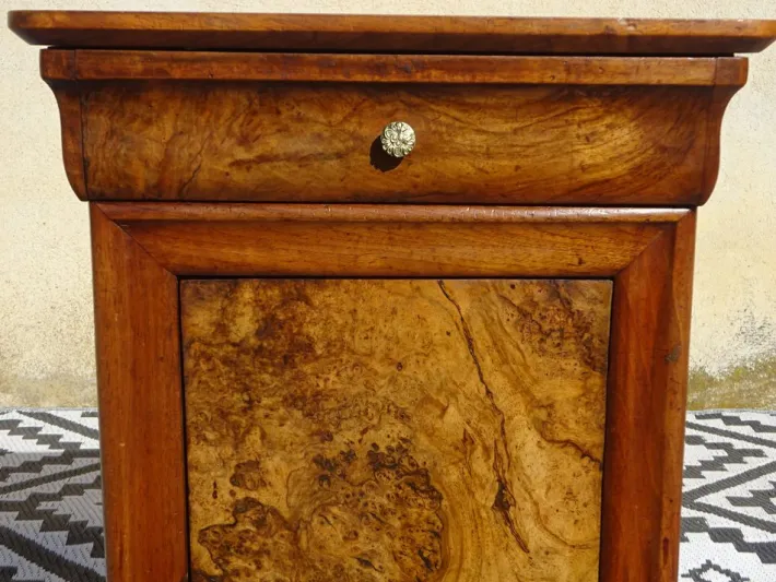 Pamono Louis Philippe Walnut and Burl Walnut Bedside Table Discount