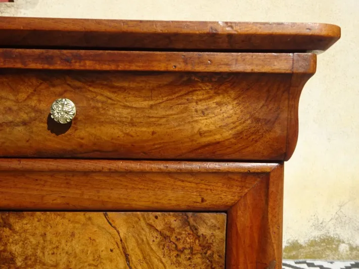 Pamono Louis Philippe Walnut and Burl Walnut Bedside Table Discount