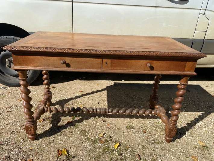 Pamono Louis XIII Style Oak 2-Drawer Desk with Twisted Legs Sale