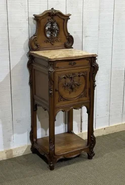 Pamono Louis XV Bedroom Set in Walnut, Early 20th Century, Set of 5 Hot