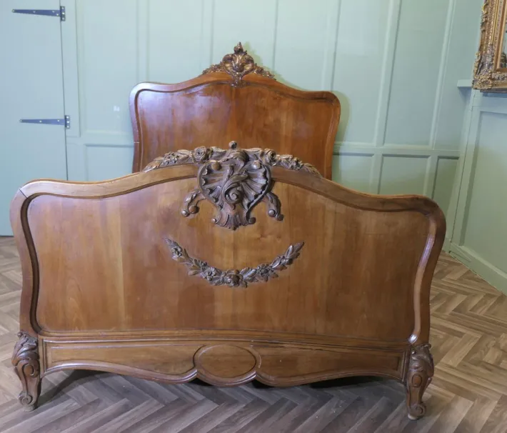 Pamono Louis XV French Golden Walnut Bed New