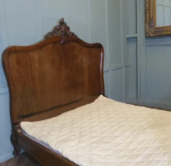 Pamono Louis XV French Golden Walnut Bed New