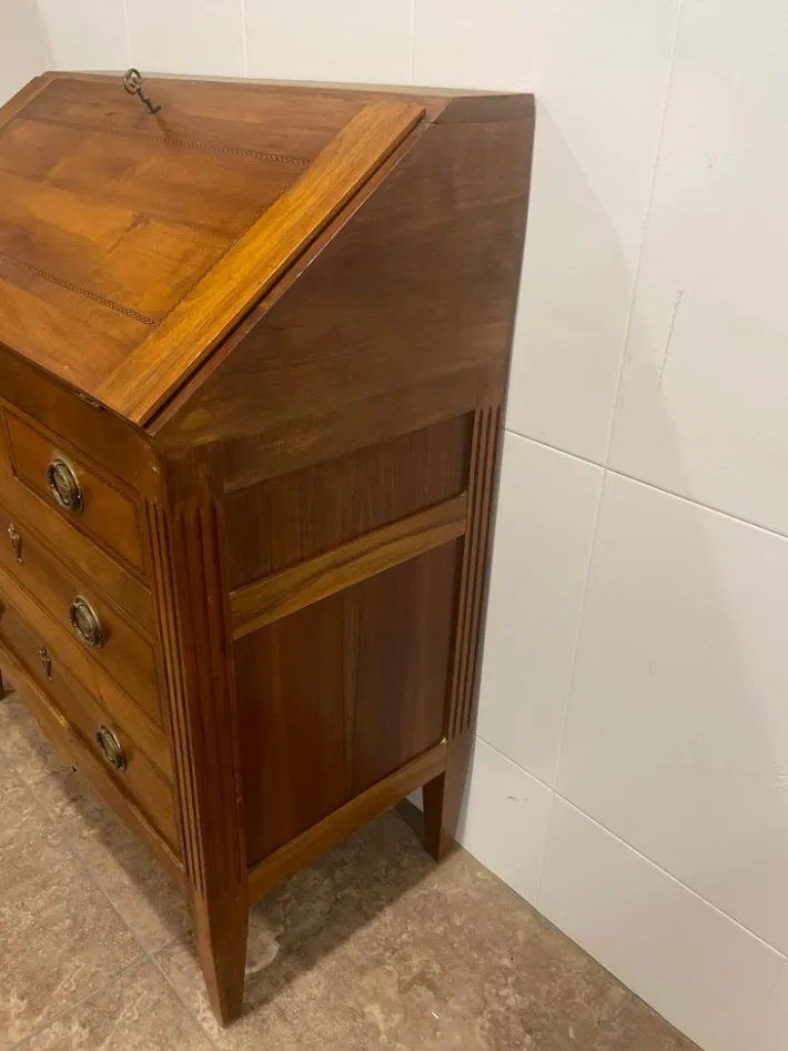 Pamono Louis XVI Chest of Drawers in Walnut Discount