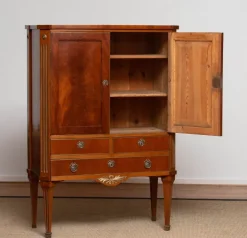 Pamono Louis XVI French Mahogany Veneer Cabinet with Brass Inlays, 1790s
