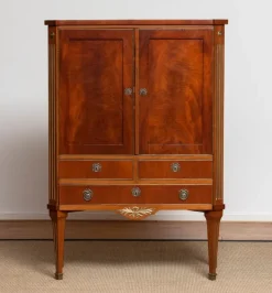 Pamono Louis XVI French Mahogany Veneer Cabinet with Brass Inlays, 1790s