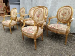 Pamono Louis XVI Gilded Wood Medallion Lounge Set, 1890s, Set of 5 Hot