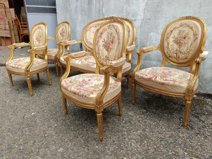 Pamono Louis XVI Gilded Wood Medallion Lounge Set, 1890s, Set of 5 Hot
