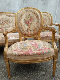 Pamono Louis XVI Gilded Wood Medallion Lounge Set, 1890s, Set of 5 Hot