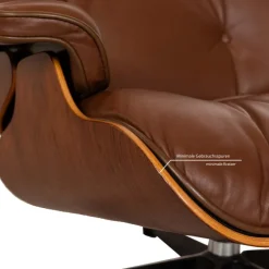 Pamono Lounge Chair in Leather by Charles & Ray Eames for Herman Miller Sale