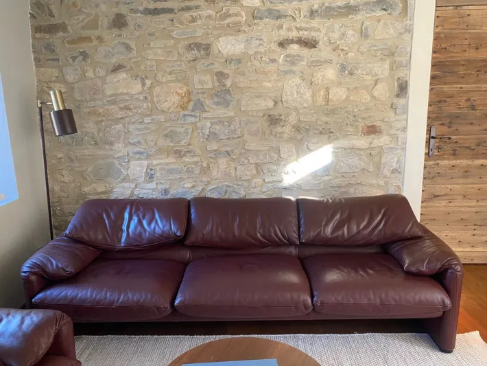 Pamono Maralunga Sofa and Armchairs in Burgundy Leather by Vico Magistretti for Cassina, 2000s, Set of 3 Clearance