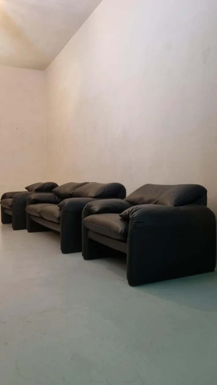 Pamono Maralunga Sofa and Armchairs by Vico Magistretti for Cassina, 1973, Set of 3 Sale