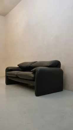 Pamono Maralunga Sofa and Armchairs by Vico Magistretti for Cassina, 1973, Set of 3 Sale