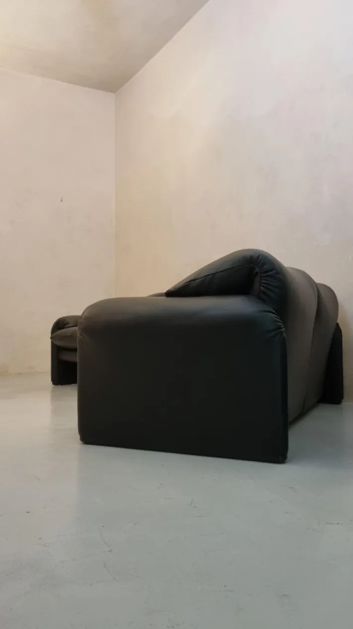 Pamono Maralunga Sofa and Armchairs by Vico Magistretti for Cassina, 1973, Set of 3 Sale