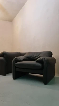 Pamono Maralunga Sofa and Armchairs by Vico Magistretti for Cassina, 1973, Set of 3 Sale