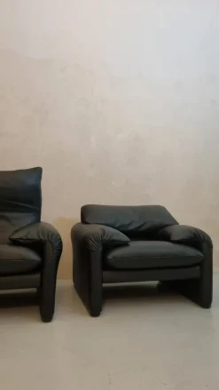 Pamono Maralunga Sofa and Armchairs by Vico Magistretti for Cassina, 1973, Set of 3 Sale