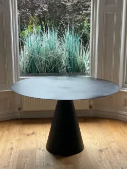 Pamono Metal Round Dining Table by AM.PM, 2010s Online