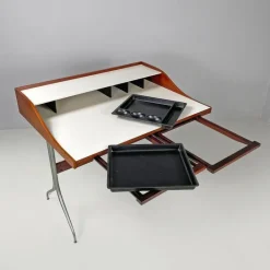 Pamono Mid-Century American Modern Wood & Laminate Desk attributed to George Nelson for Herman Miller, 1960s Hot