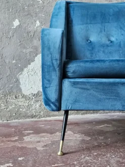 Pamono Mid-Century Armchairs in Blue Velvet, Italy, 1950s, Set of 2 Outlet