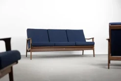 Pamono Mid-Century Australian Modern Teak Sofa & Armchairs by Parker Furniture, 1950s, Set of 3