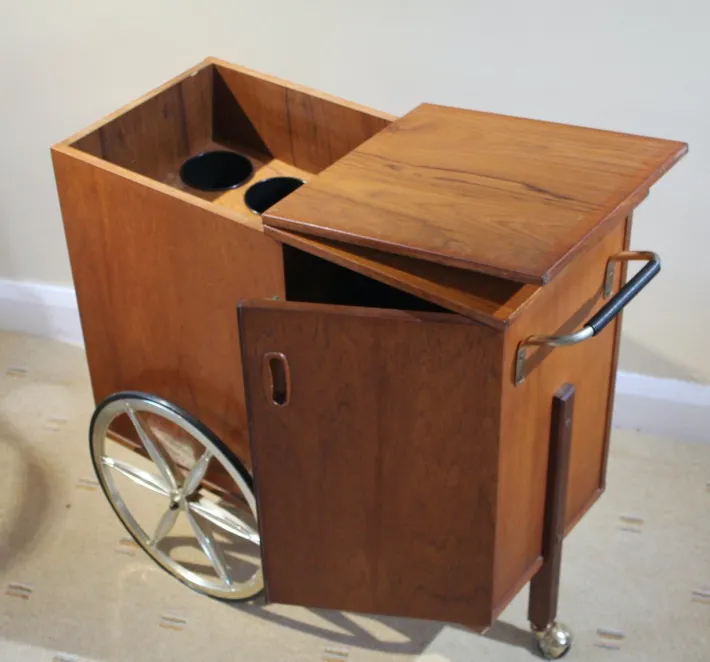 Pamono Mid-Century Bar Cart in the style of Jaques Adnet, 1960s Outlet