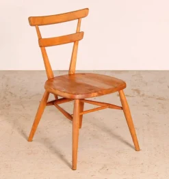 Pamono Mid-Century Blue Dot Children's Chair from Ercol, 1960s Outlet