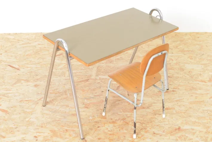Pamono Mid-Century Children's Desk Discount