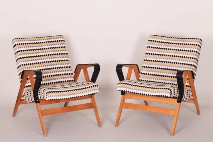 Pamono Mid-Century Czech Armchairs from Tatra Pravenec, 1950s, Set of 2 Hot