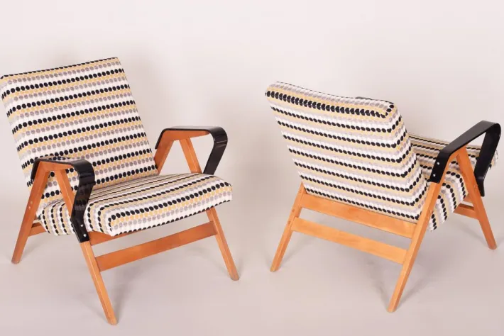 Pamono Mid-Century Czech Armchairs from Tatra Pravenec, 1950s, Set of 2 Hot