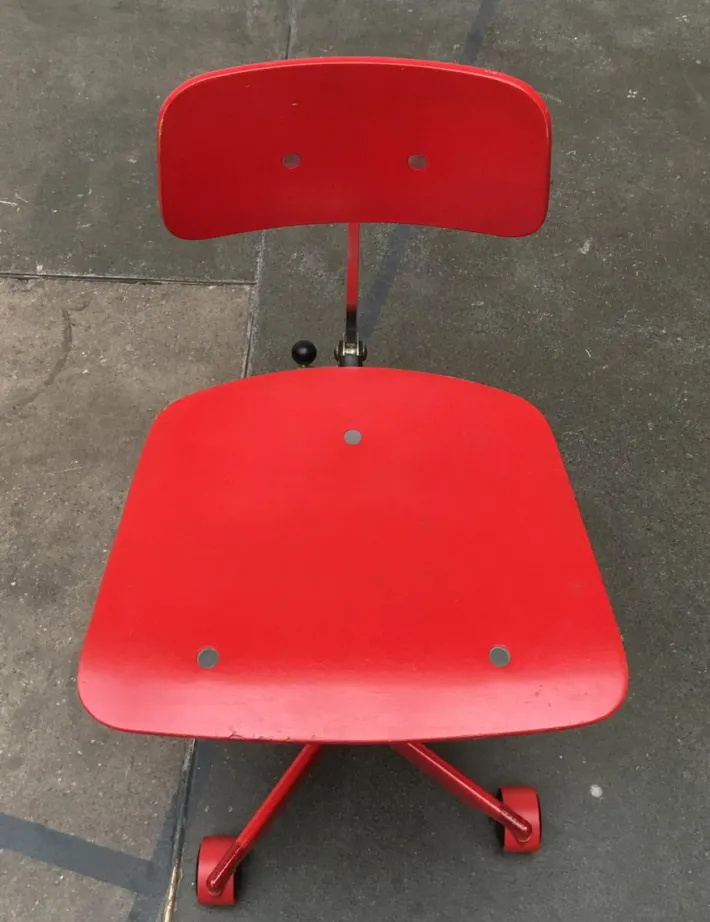 Pamono Mid-Century Danish Children's Swivel Chair by Jørgen Rasmussen for Kevi Best