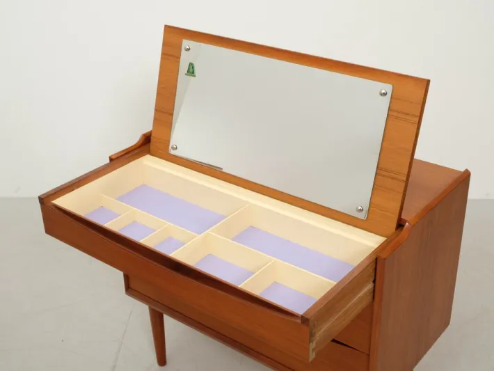 Pamono Mid-Century Danish Dressing Table in Teak, 1960 Hot